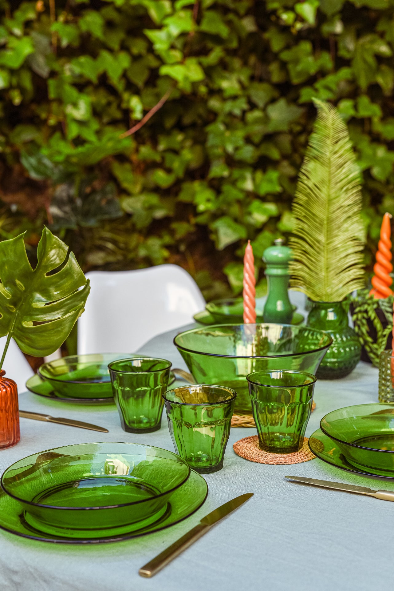 Lys Green Glass Soup Plate 7.625", Set of 6