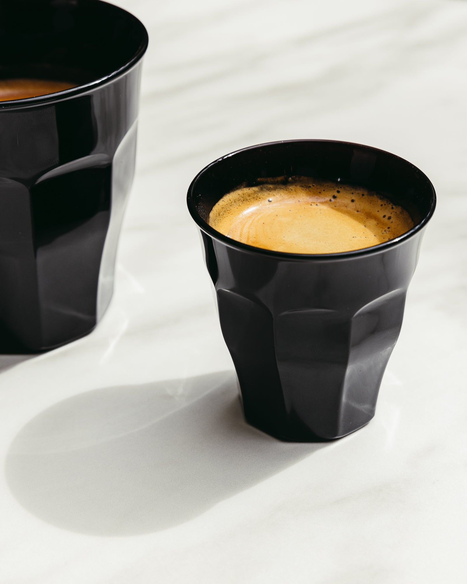 Le Picardie Black Glass Tumbler lifestyle